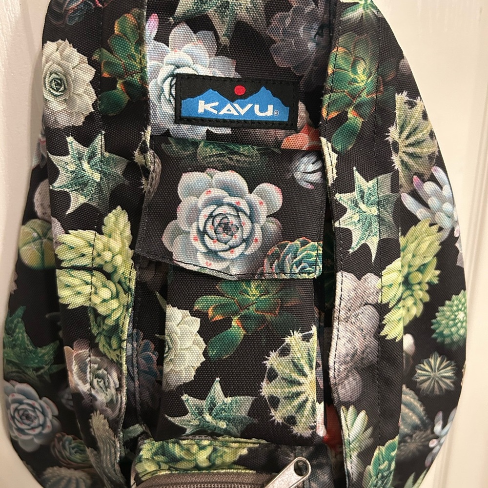 Rare and HTF KAVU GREENHOUSE Black and Green Succulent Pattern Sling Bag